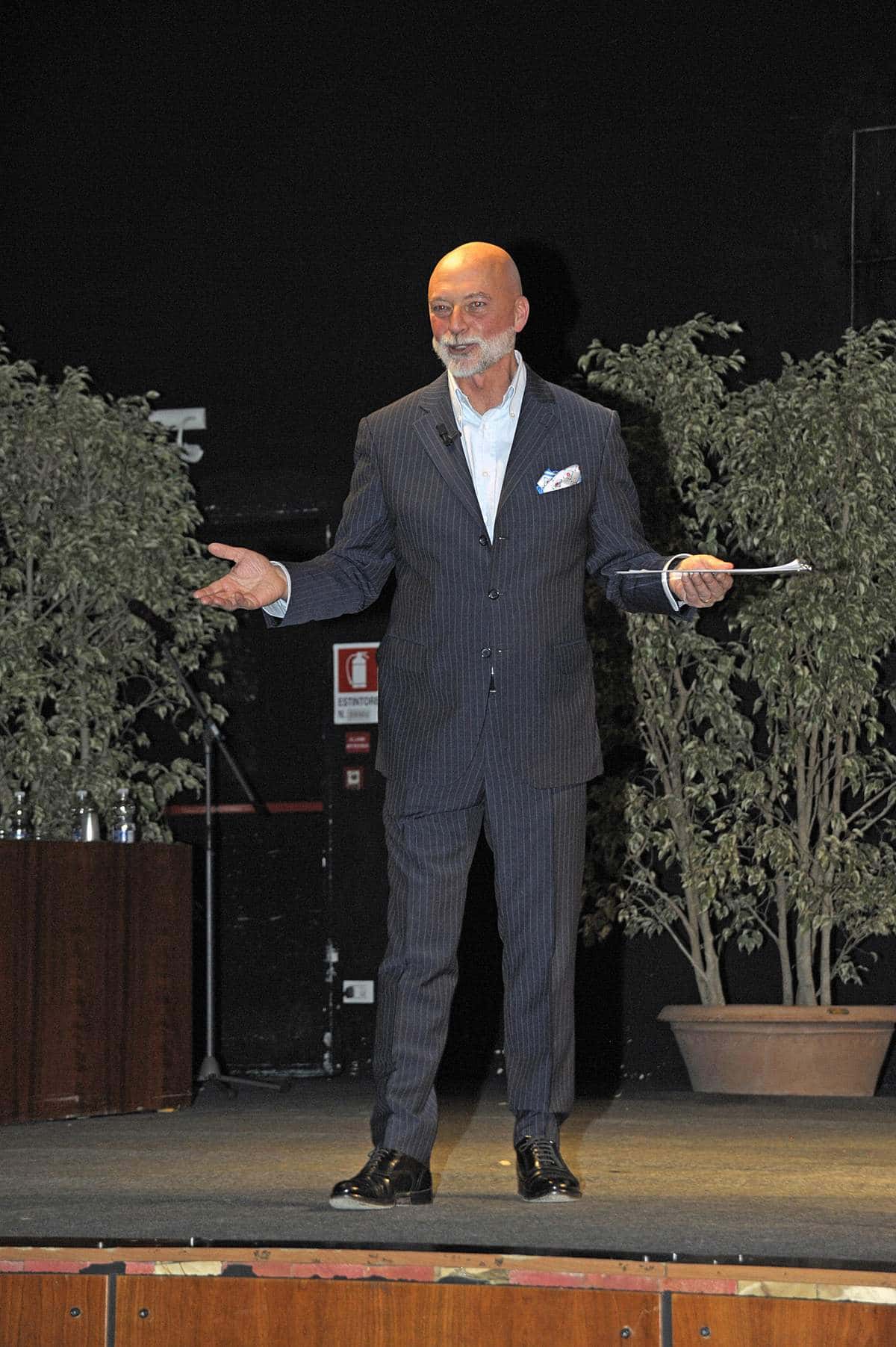 Luca Pellicari - Sul palco a braccia aperte